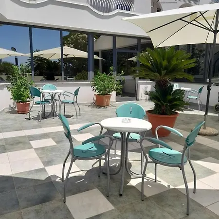 Ristorante La Scogliera Hotell 4*