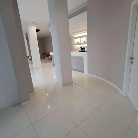 Отель Ristorante La Scogliera 4*
