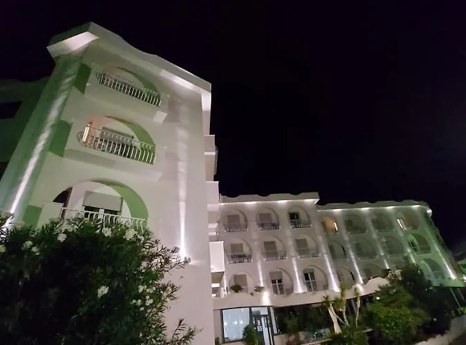 Ristorante La Scogliera 酒店 阿曼泰阿